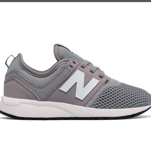GENDER NEUTRAL CHILDREN size 12 NEW BALANCE